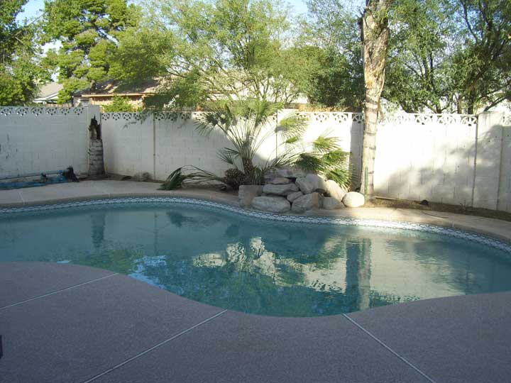 Tucson swimming pool with algae